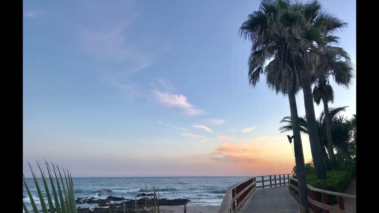 Mi Capricho B16 Beachfront Apartment ラ・カラ・デ・ミハス エクステリア 写真